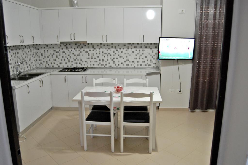 Beach Apartments Era Orikum Esterno foto